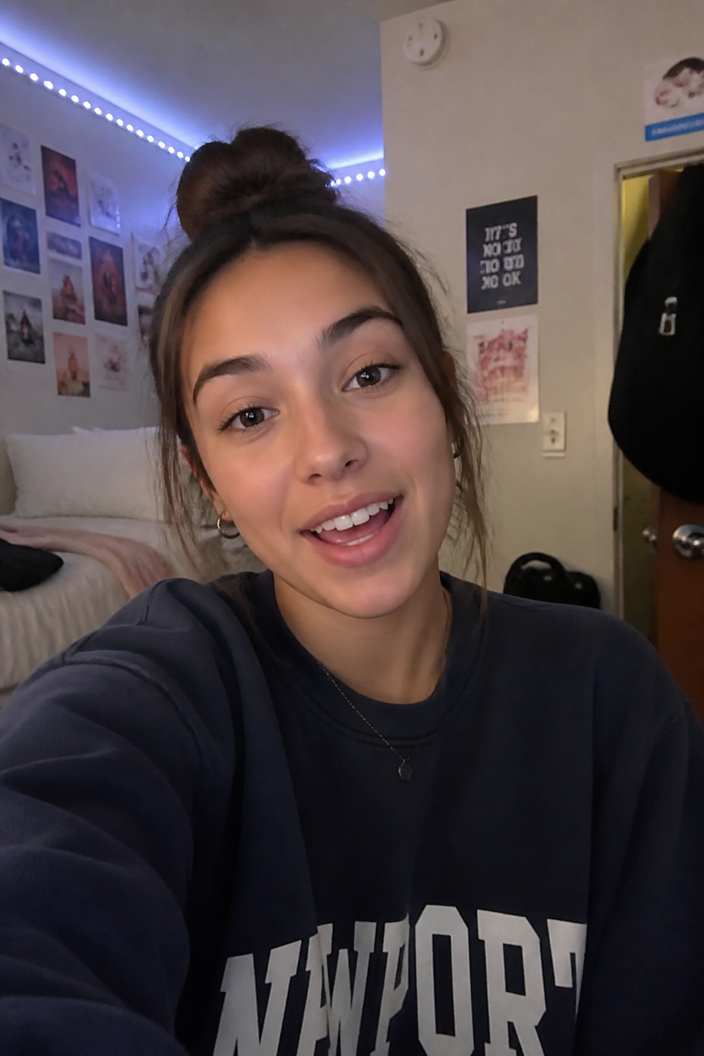 Zoe — AI creator